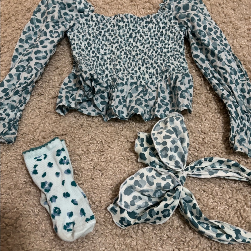 Floral Romper and Blouse Set with Jeans - Picture 2 of 5
